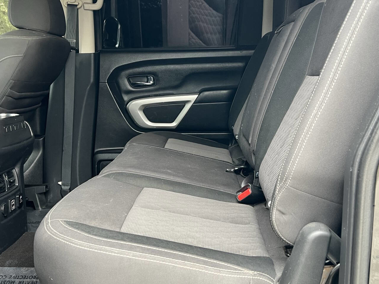 Used 2020 Nissan Titan SV w/ SV Convenience Package image 31