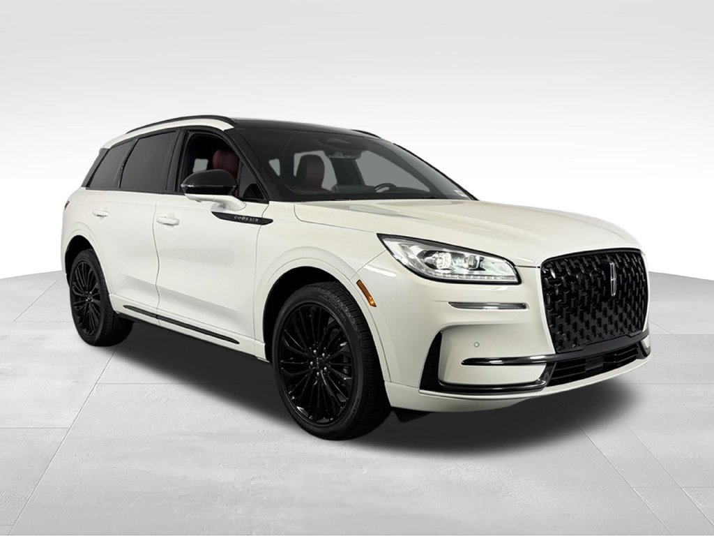 Used 2023 Lincoln Corsair Reserve w/ Equipment Group 201A FWD image 2