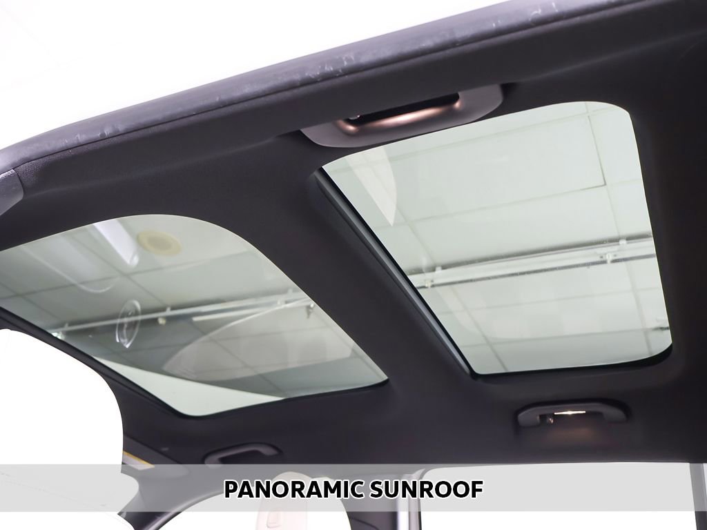 Used 2022 Mercedes-Benz GLB 250 4MATIC image 4