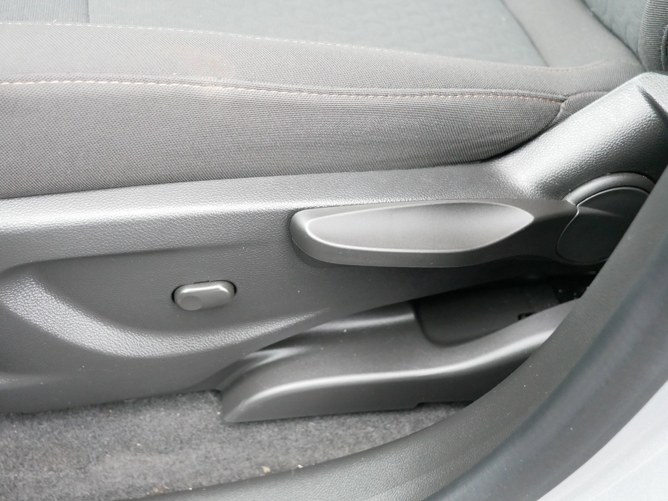 Used 2022 Chevrolet Trax LS w/ Tint and Cruise Package image 20