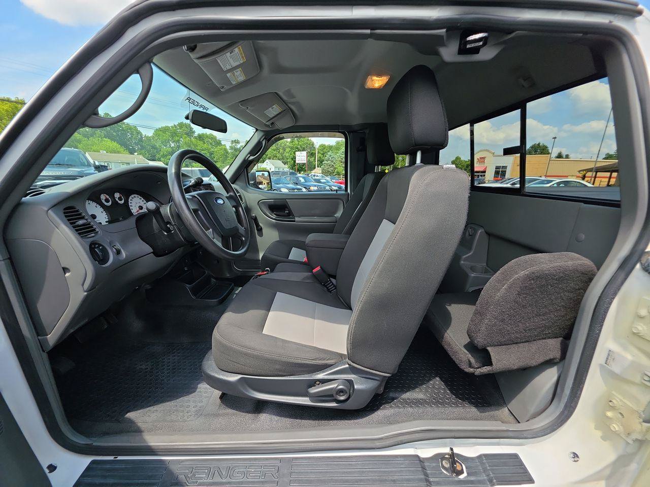 Used 2011 Ford Ranger Sport RWD image 3