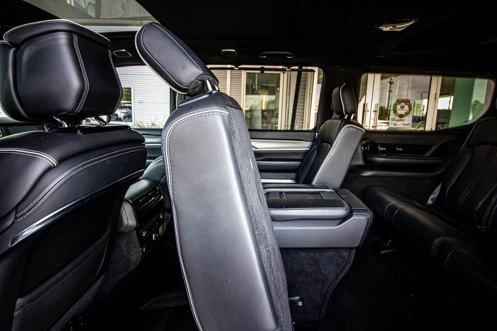 Used 2022 Jeep Grand Wagoneer Series II image 41