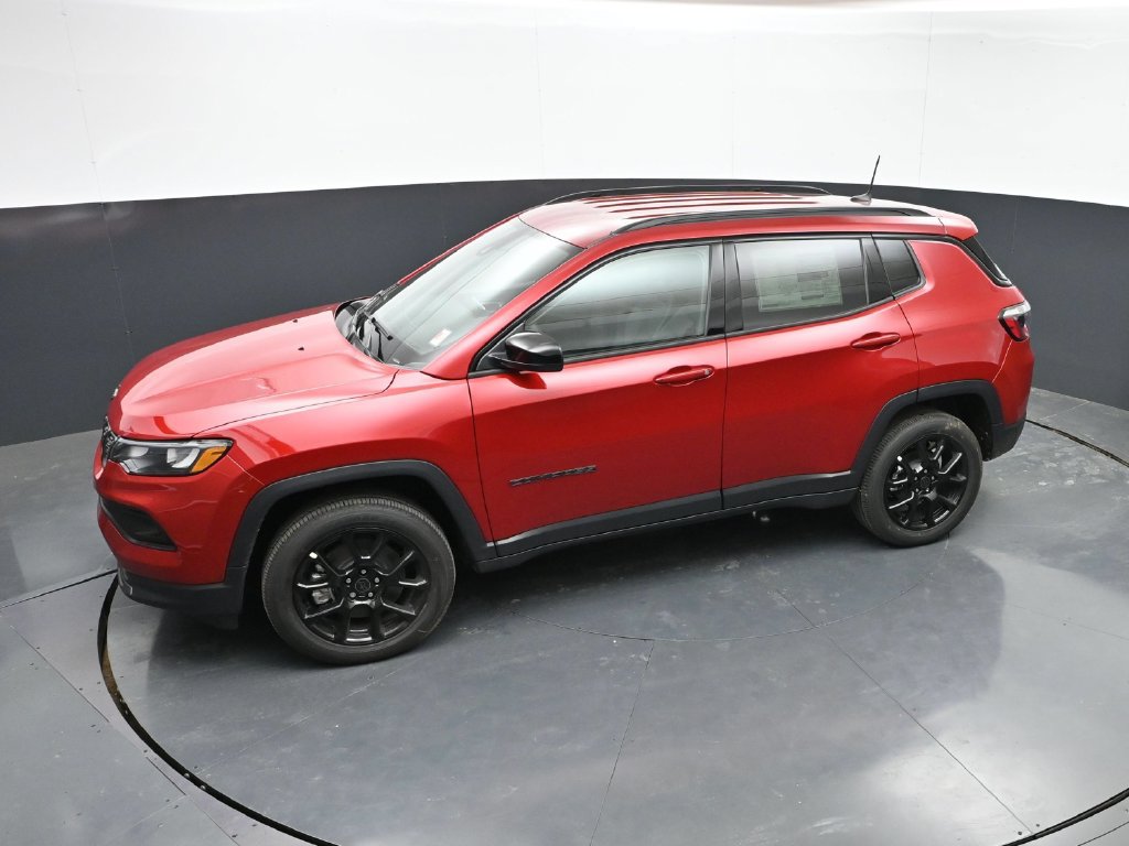 New 2026 Jeep Compass Latitude AWD/4WD image 40
