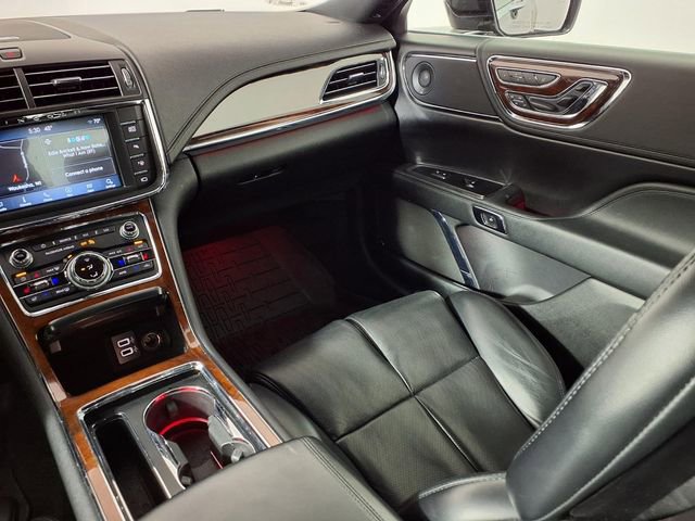 Used 2019 Lincoln Continental Reserve image 22