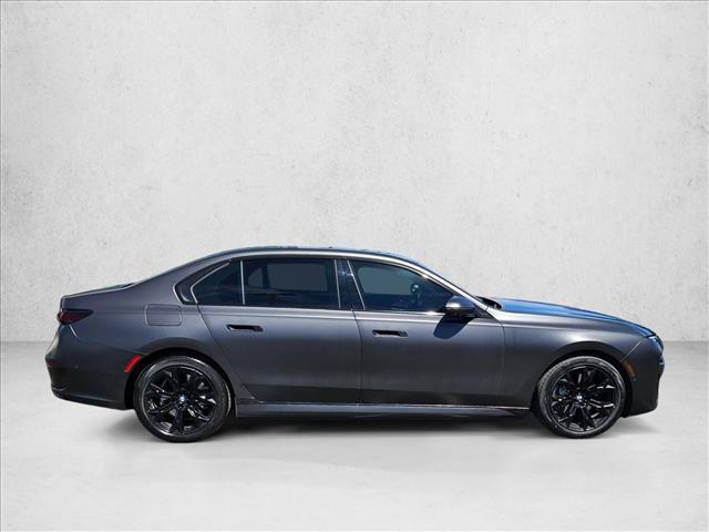 Certified 2023 BMW i7 xDrive60 AWD/4WD image 4