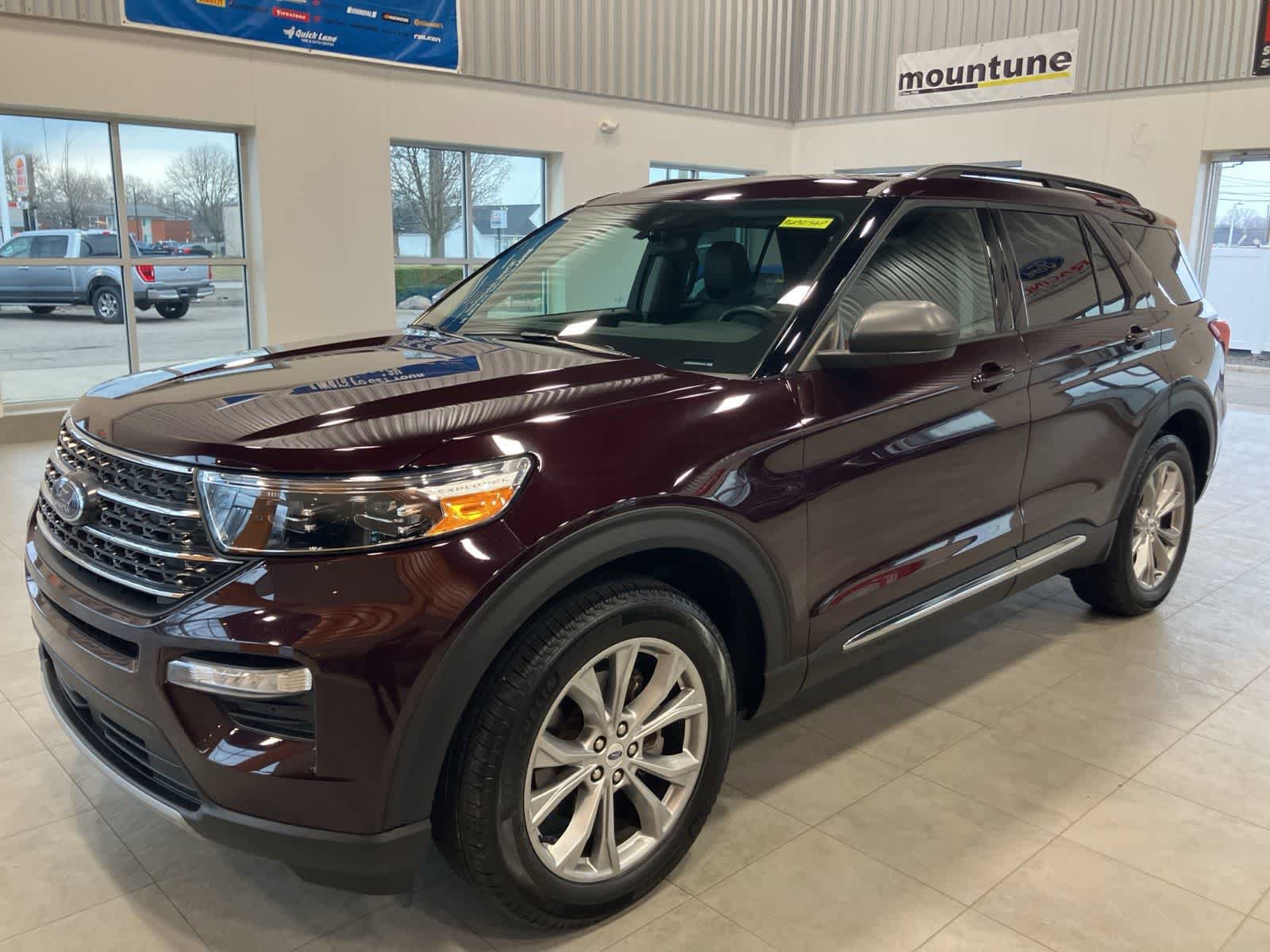 Used 2023 Ford Explorer XLT w/ Equipment Group 202A image 1