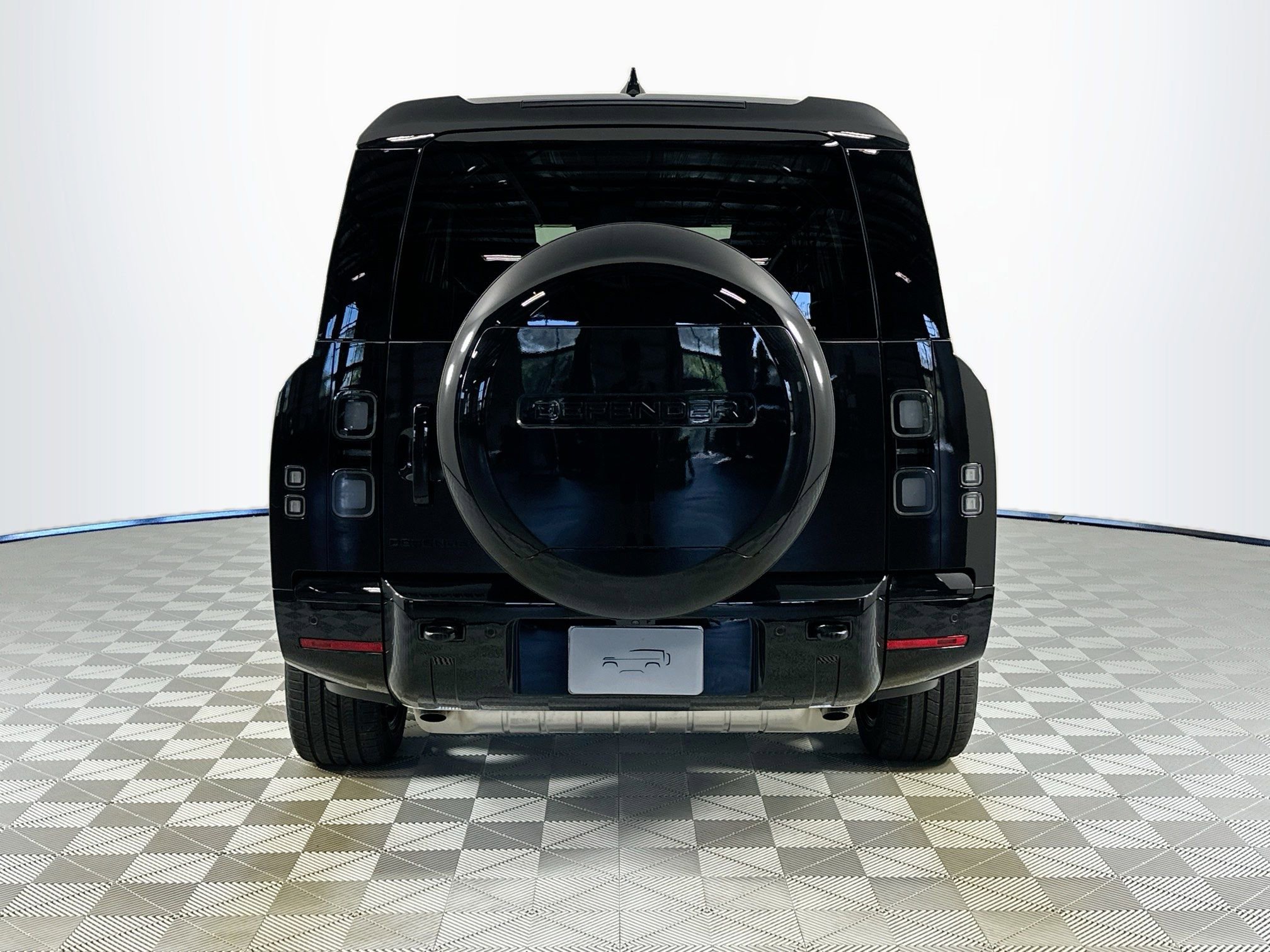 Used 2026 Land Rover Defender 130 X-Dynamic SE image 6