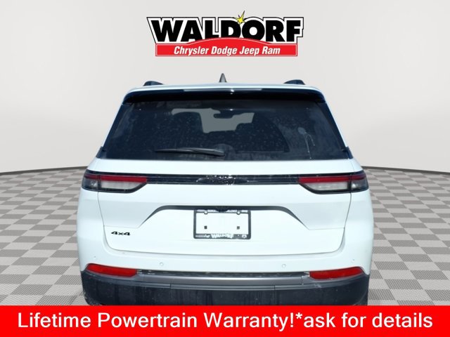 New 2026 Jeep Grand Cherokee Altitude AWD/4WD image 3