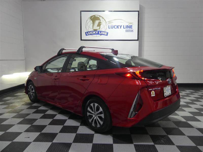 Used 2021 Toyota Prius Prime XLE image 11