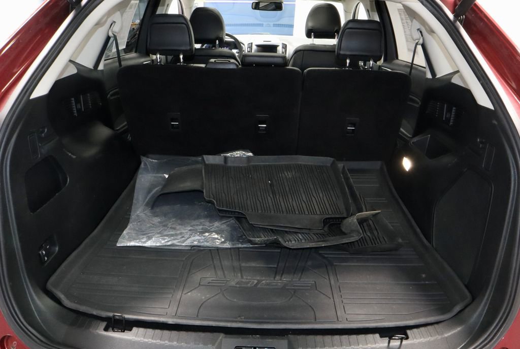 Certified 2019 Ford Edge Titanium w/ Cold Weather Package image 14