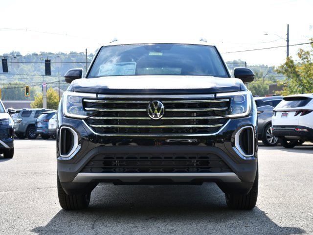 New 2026 Volkswagen Atlas SE image 2