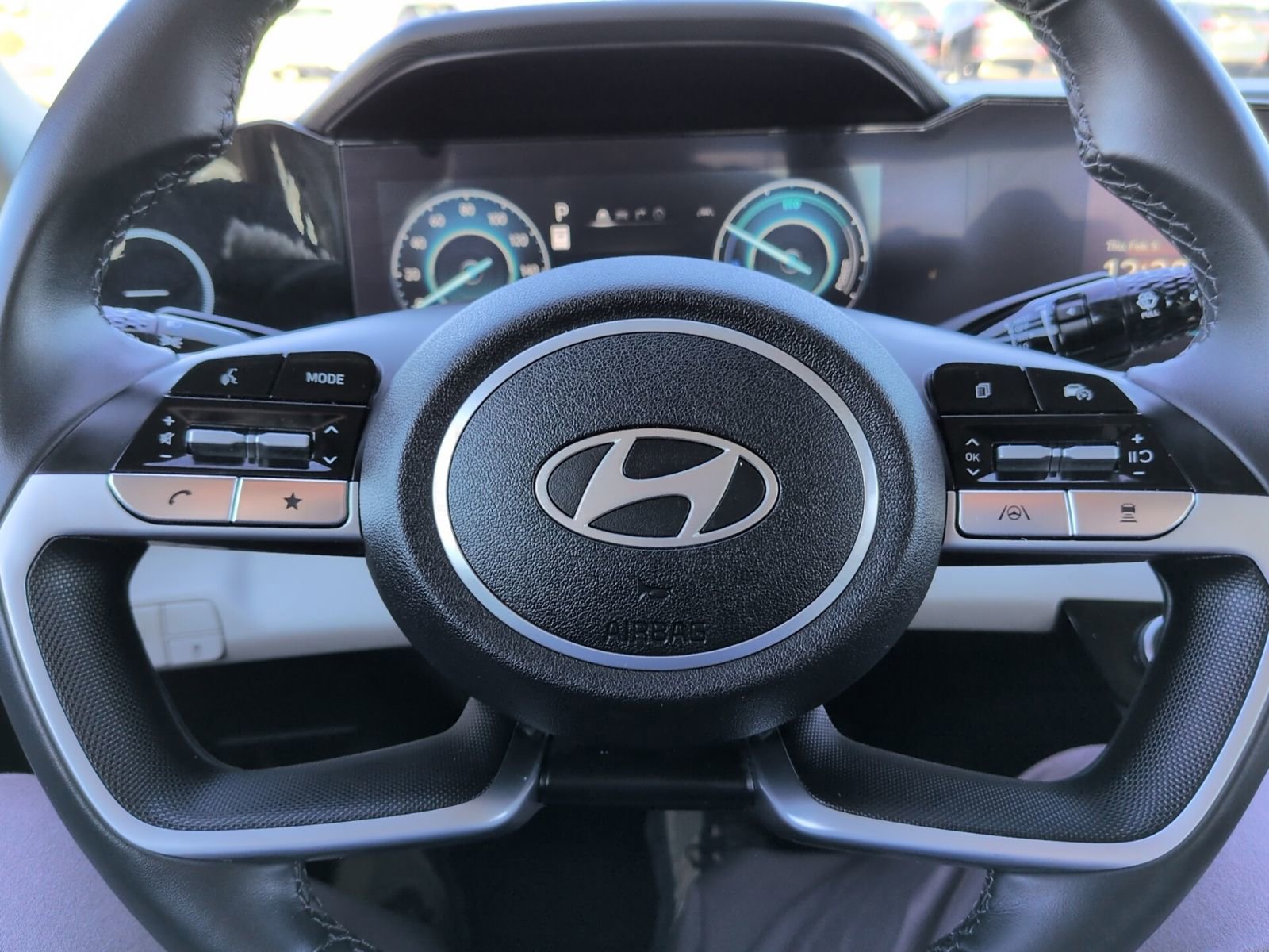 Used 2025 Hyundai Elantra Limited image 19