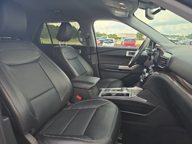 Used 2023 Ford Explorer Limited w/ Equipment Group 301A RWD image 11