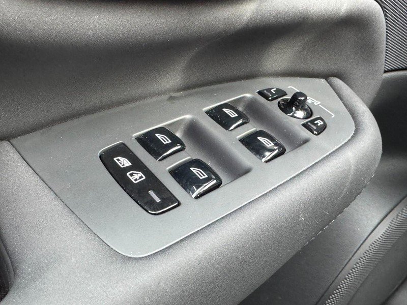 Certified 2025 Volvo XC90 B5 Plus image 23