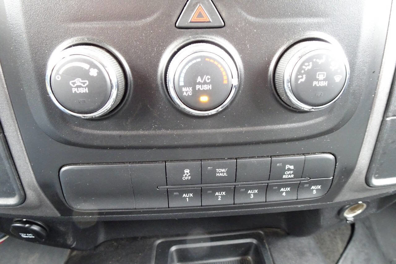 Used 2017 RAM 2500 Tradesman w/ Chrome Appearance Group image 26