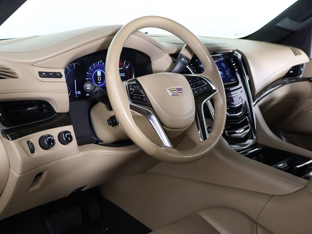 Used 2019 Cadillac Escalade Platinum AWD/4WD image 38
