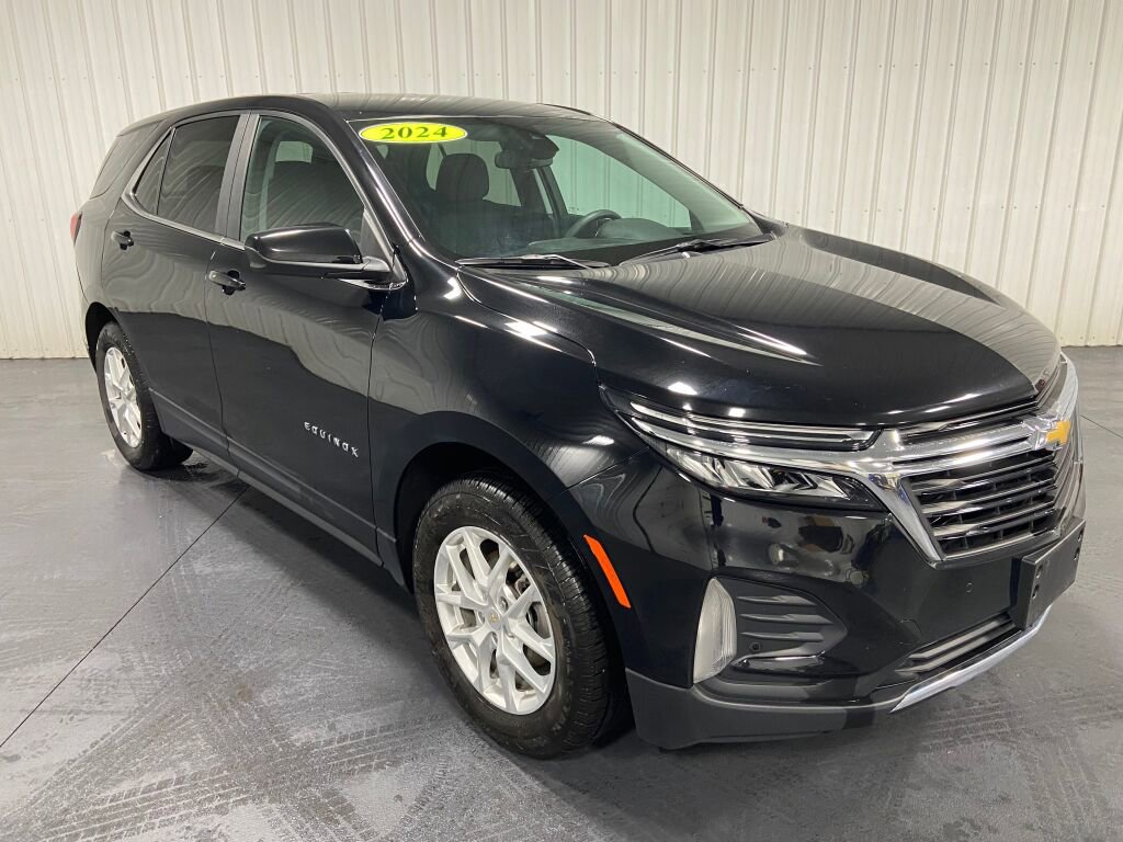 Used 2024 Chevrolet Equinox LT AWD/4WD image 2