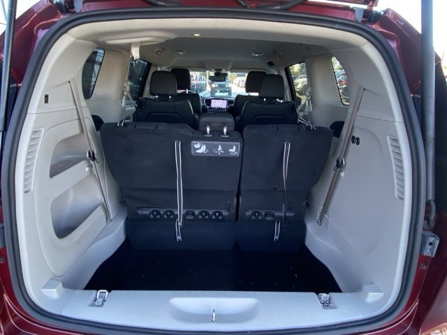 Used 2021 Chrysler Pacifica Touring-L w/ Premium & Safety Sphere Group image 23