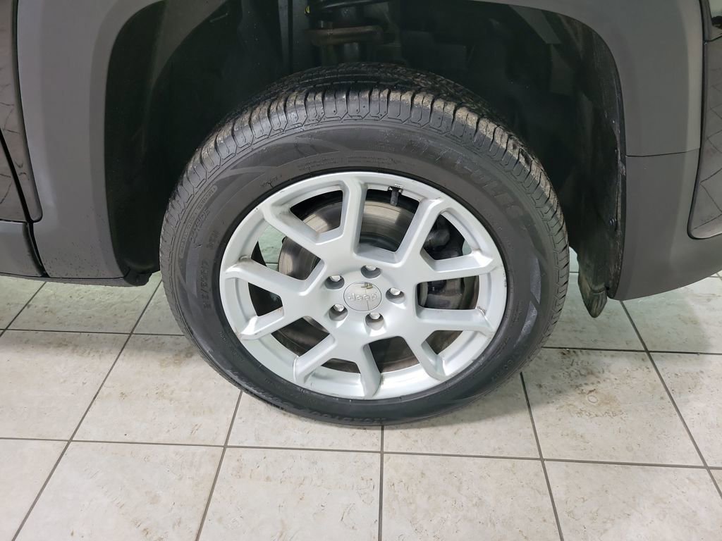 Used 2019 Jeep Renegade Latitude image 56