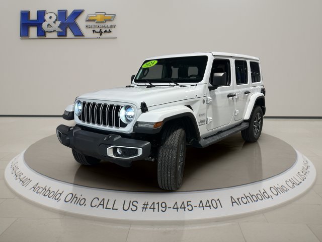 Used 2024 Jeep Wrangler Unlimited Sahara w/ Technology Group AWD/4WD image 3
