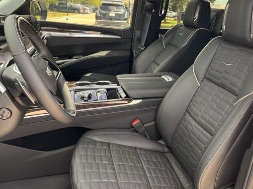 New 2026 Cadillac Escalade Platinum Sport w/ LPO, ONYX Package AWD/4WD image 22