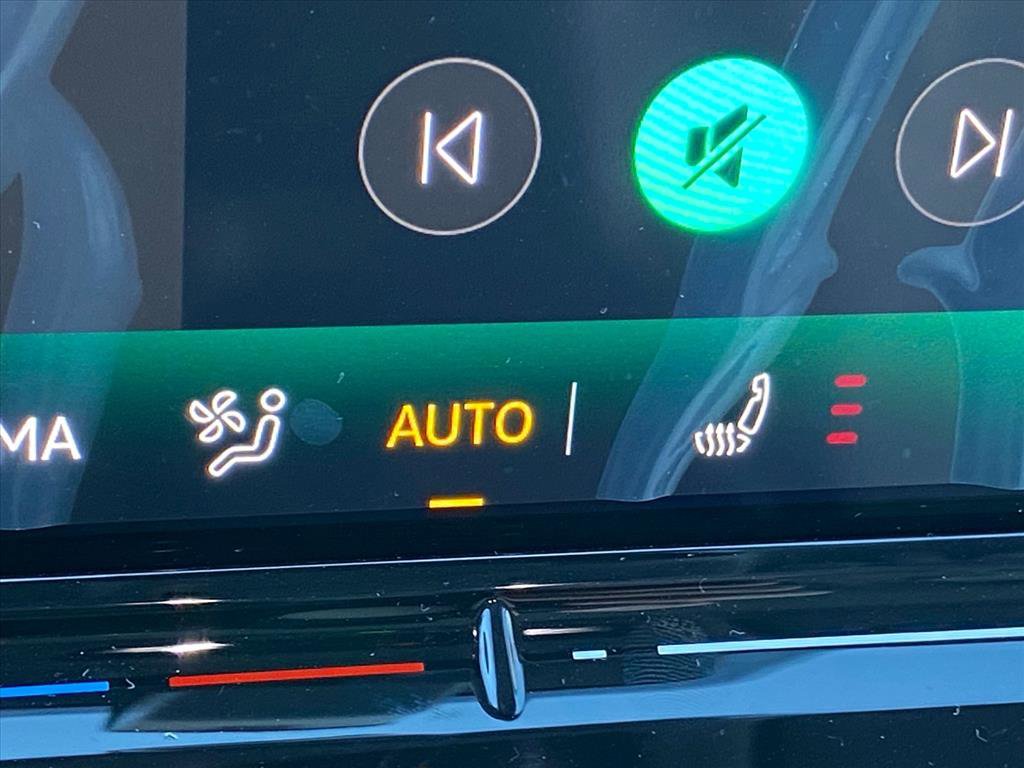 New 2026 Volkswagen Tiguan SE AWD/4WD image 7