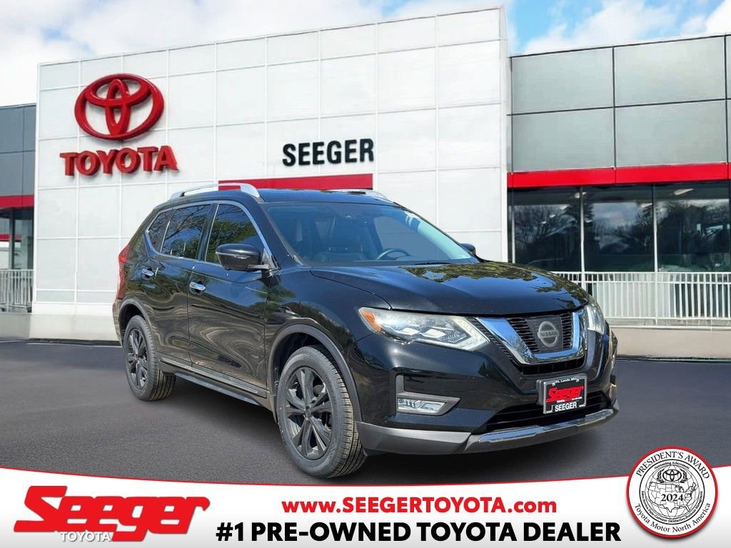Used 2017 Nissan Rogue SL w/ SL Premium Package image 1