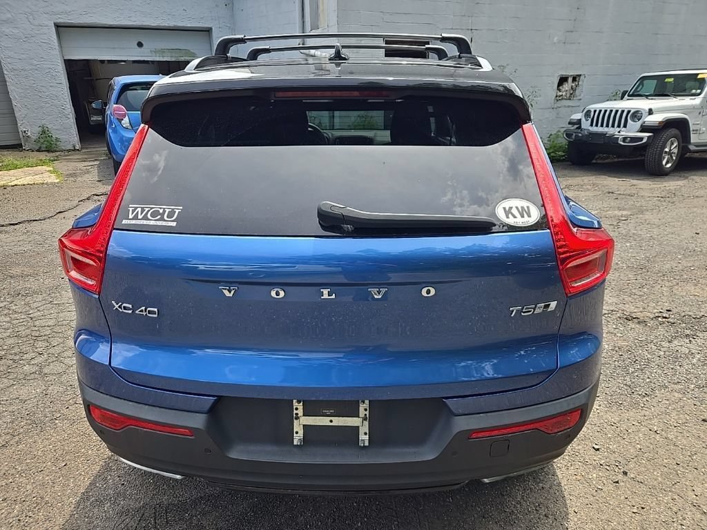 Used 2020 Volvo XC40 T5 R-Design w/ Protection Package Premier AWD/4WD image 6
