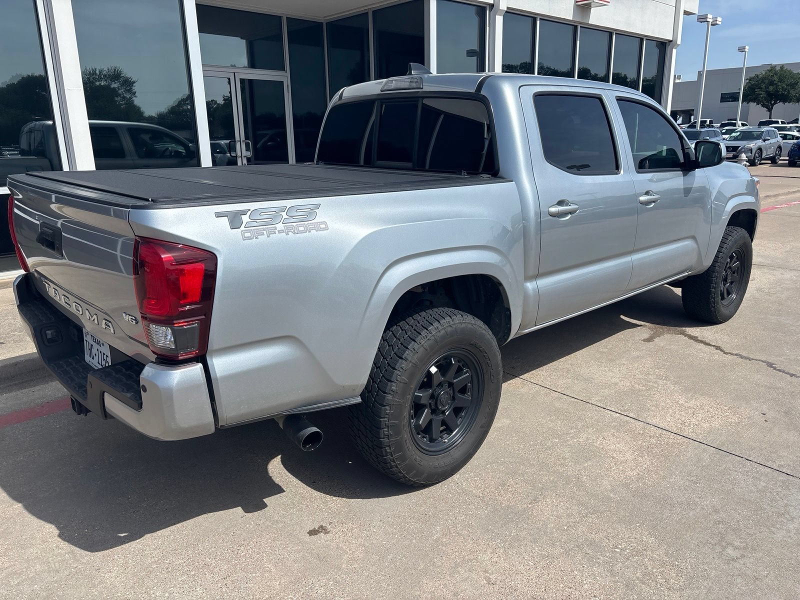 Used 2023 Toyota Tacoma SR AWD/4WD image 7