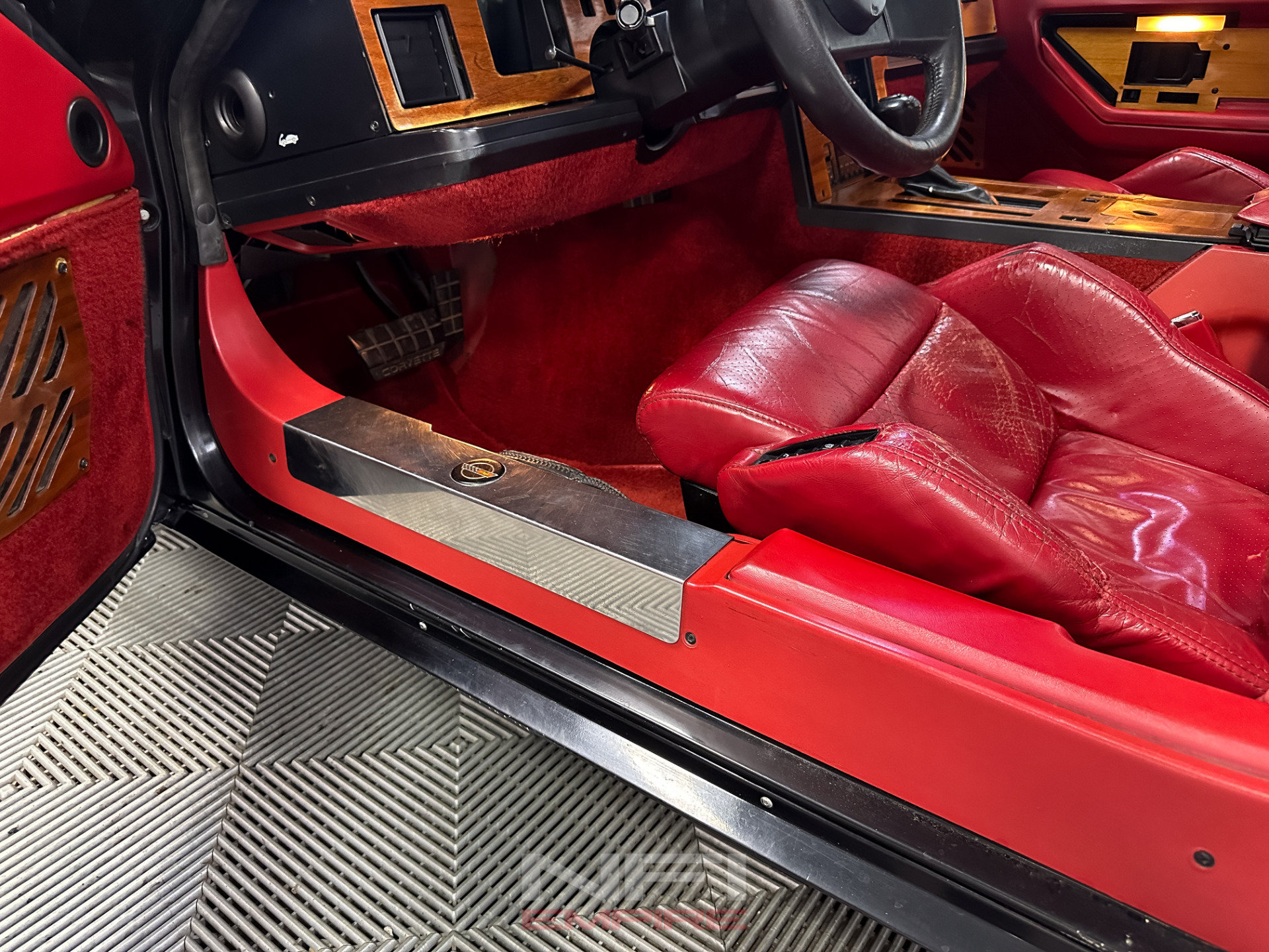 Used 1987 Chevrolet Corvette Coupe RWD image 32