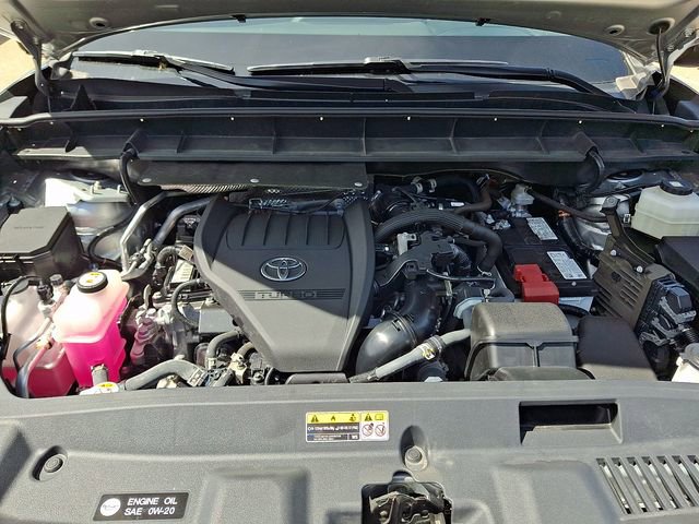 Used 2023 Toyota Highlander L FWD image 27