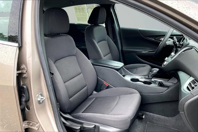 Used 2023 Chevrolet Malibu LT FWD image 27