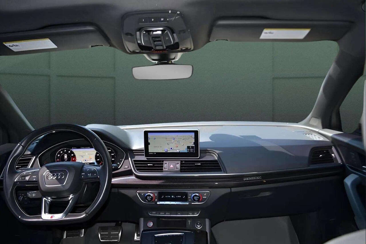 Used 2018 Audi SQ5 Premium Plus w/ Navigation Package image 24