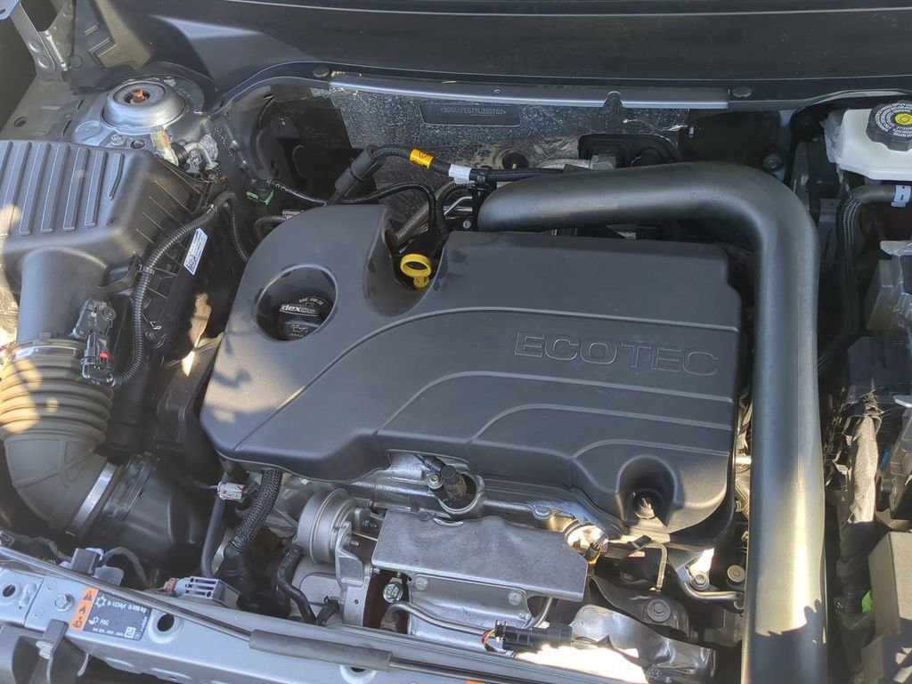 Used 2023 Chevrolet Equinox LS image 28