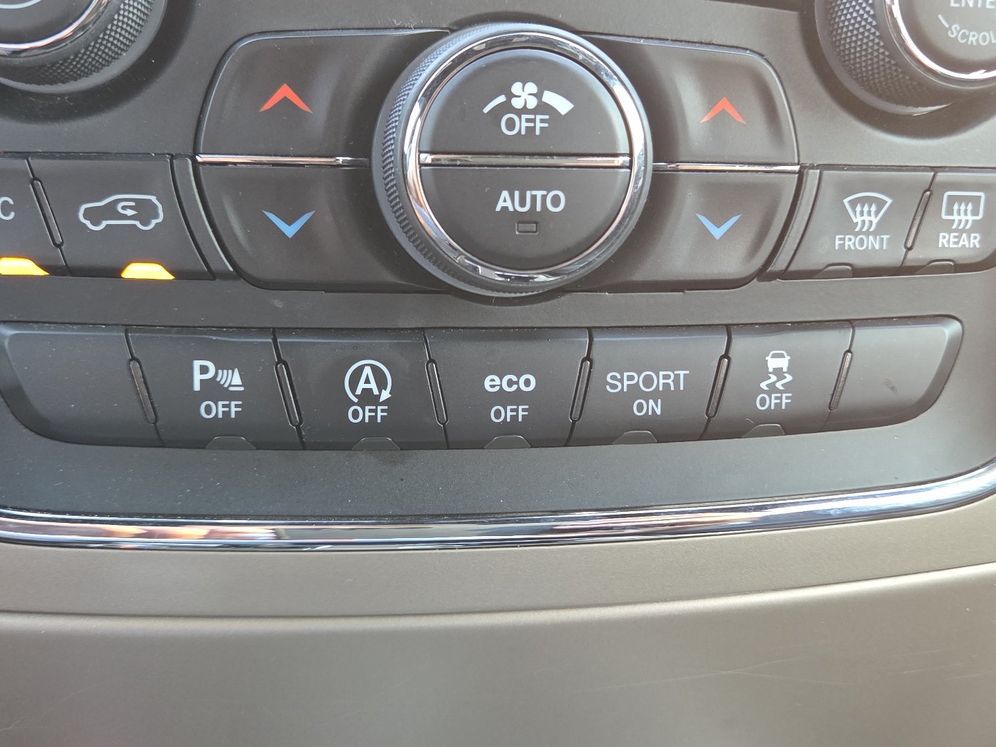 Used 2016 Jeep Grand Cherokee Overland RWD image 31
