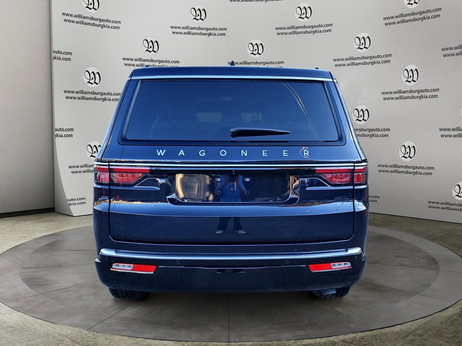 New 2025 Jeep Wagoneer 4WD image 4