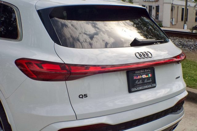 Used 2025 Audi Q5 Prestige AWD/4WD image 10