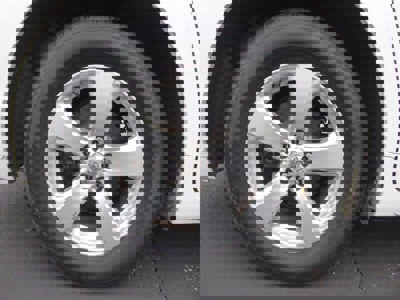 Used 2014 Toyota Sienna LE image 30