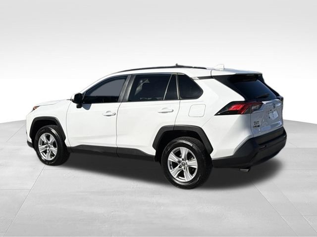 Used 2020 Toyota RAV4 XLE w/ Convenience Package FWD video 3