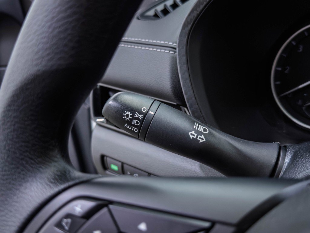 Used 2025 Nissan Sentra SV image 24