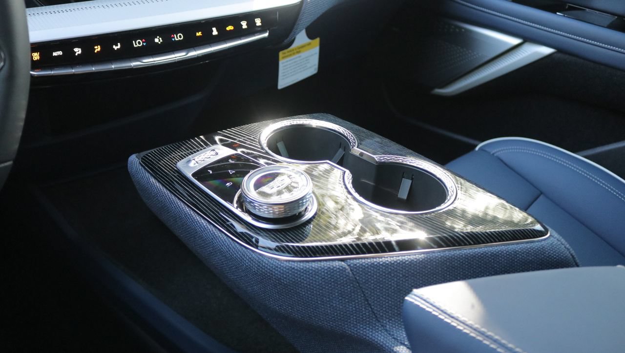 New 2027 Cadillac Optiq Premium Sport AWD/4WD image 27