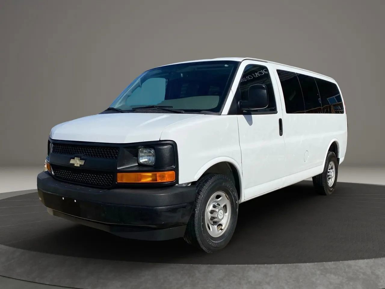 Used 2017 Chevrolet Express 2500 LS image 2
