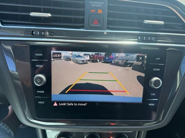 Used 2021 Volkswagen Tiguan SE w/ Panoramic Sunroof Package AWD/4WD image 18