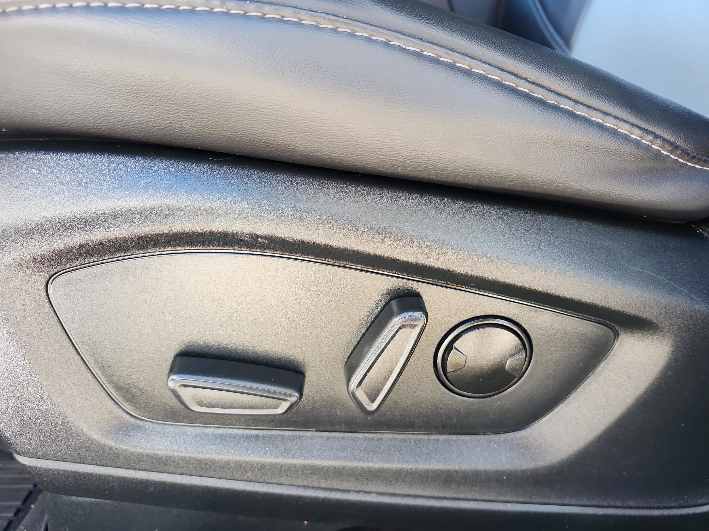 Certified 2023 Ford Explorer XLT w/ Equipment Group 202A image 16