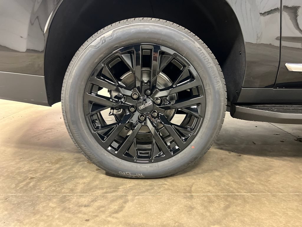 New 2026 GMC Yukon XL Elevation w/ Elevation Premium Package AWD/4WD image 9