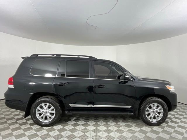 Used 2016 Toyota Land Cruiser w/ Preferred Accessory Package AWD/4WD image 4