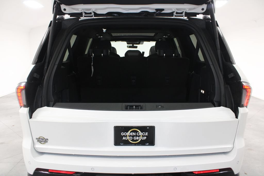 New 2025 Lincoln Navigator L Reserve w/ Jet Appearance Package AWD/4WD image 16