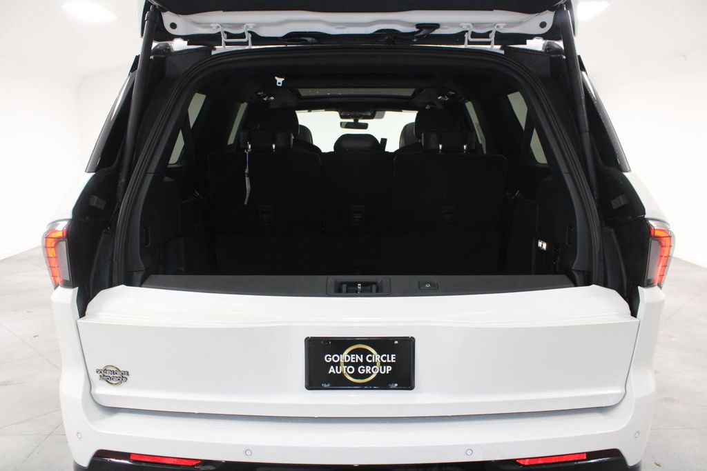 New 2025 Lincoln Navigator L Reserve w/ Jet Appearance Package image 16