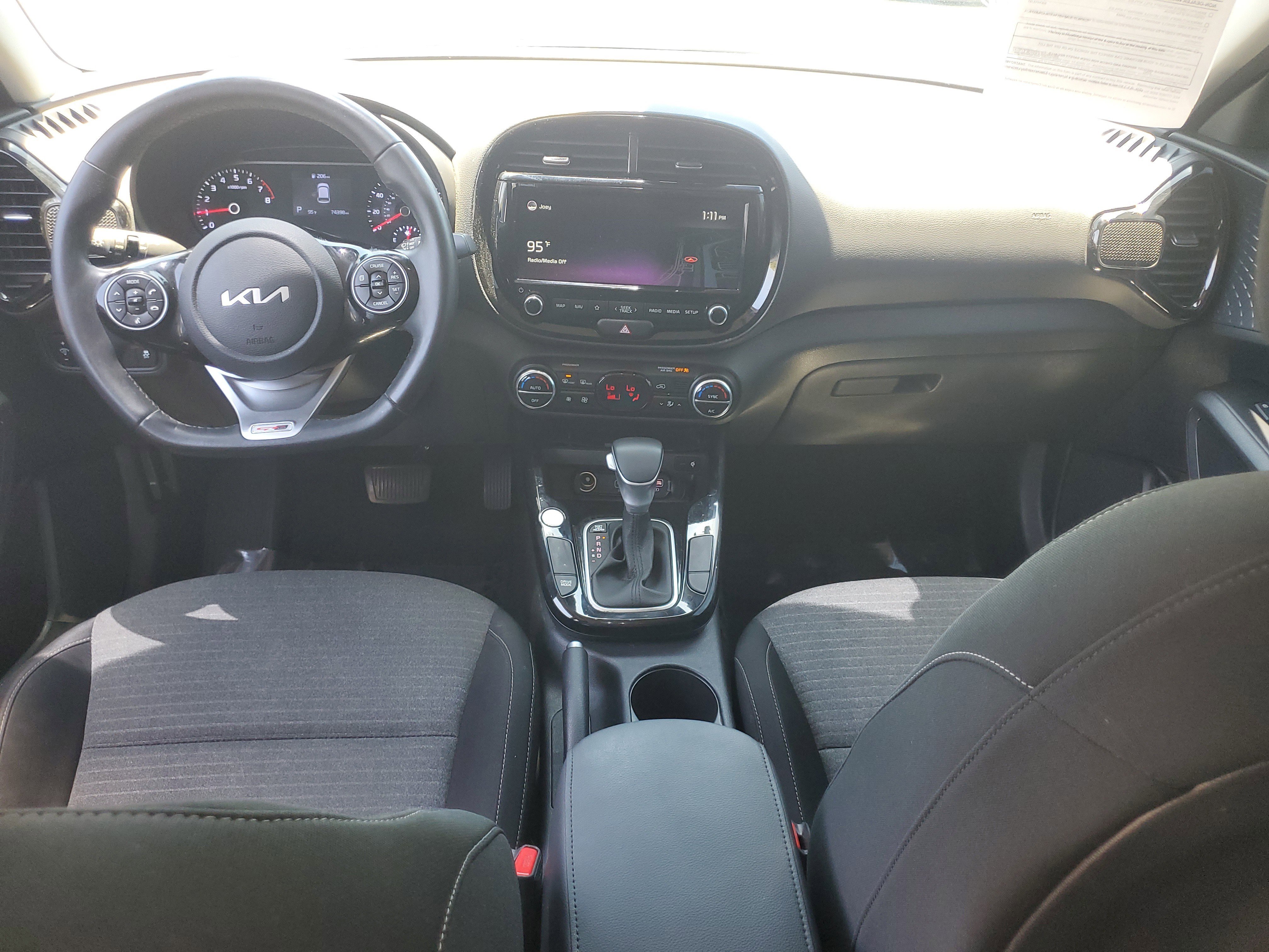 Used 2022 Kia Soul GT-Line FWD image 14