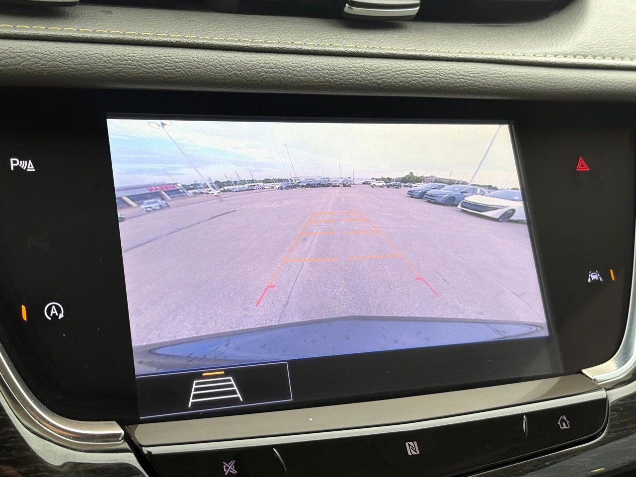 Used 2020 Cadillac XT6 Premium Luxury FWD image 25
